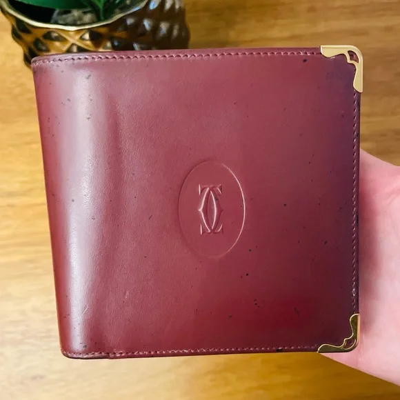 CARTIER Bordeaux Calfskin Bifold Wallet CURRENT 💯 AUTHENTIC - Picture 2 of 15